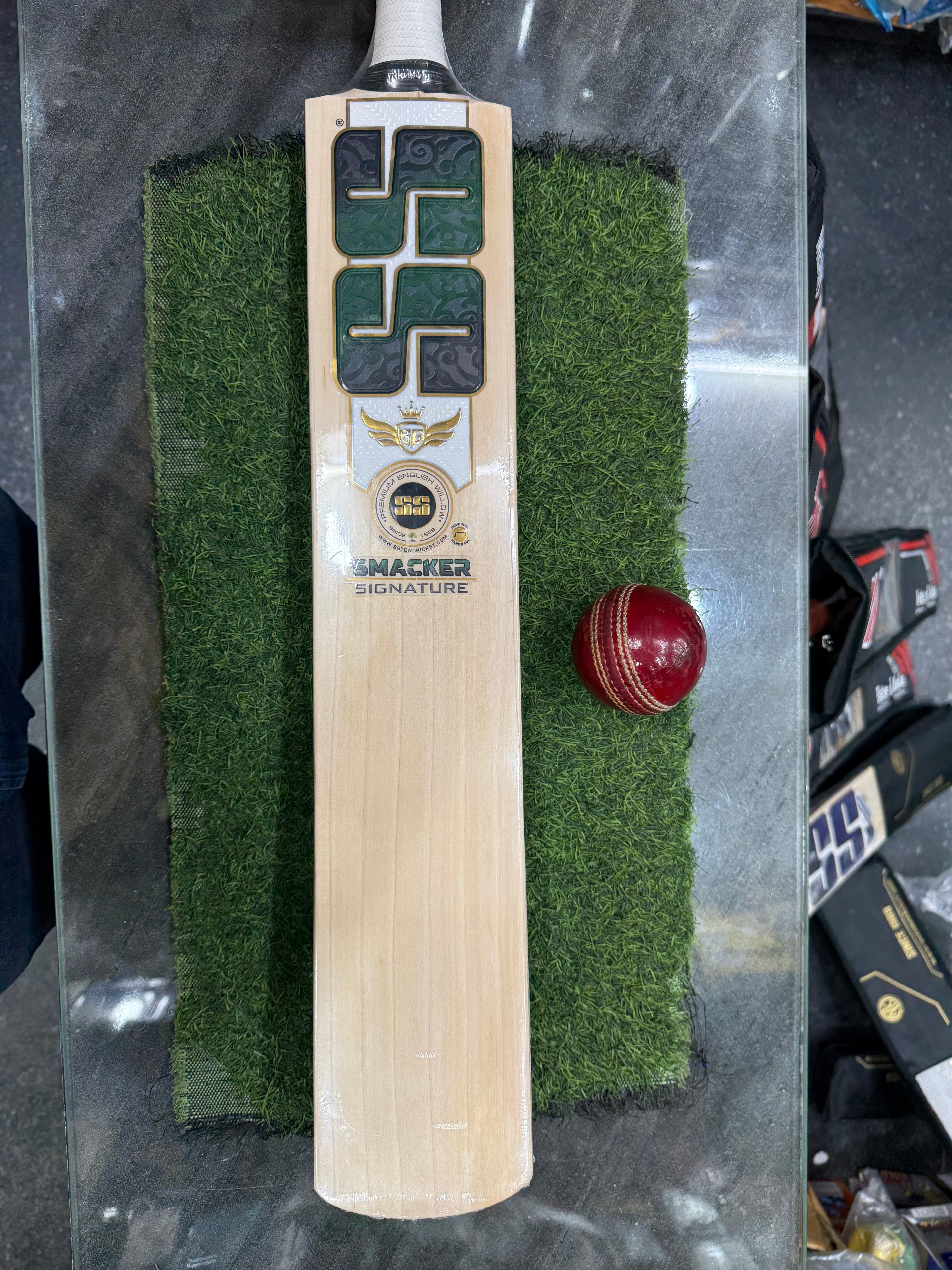 SS - GG Smacker Signature - English Willow Cricket Bat - SH